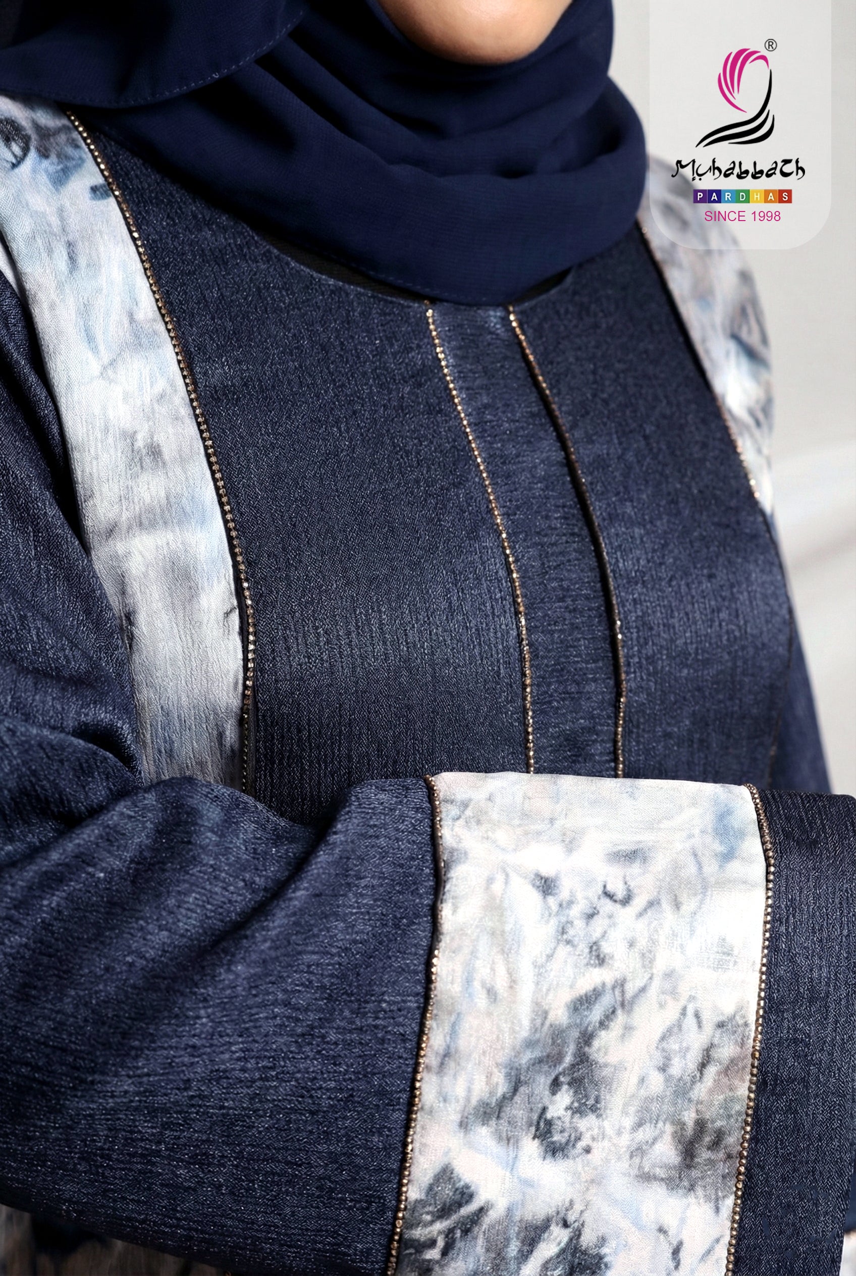 Zoom Glitter Stone Chain Design Abaya – Navy Mix