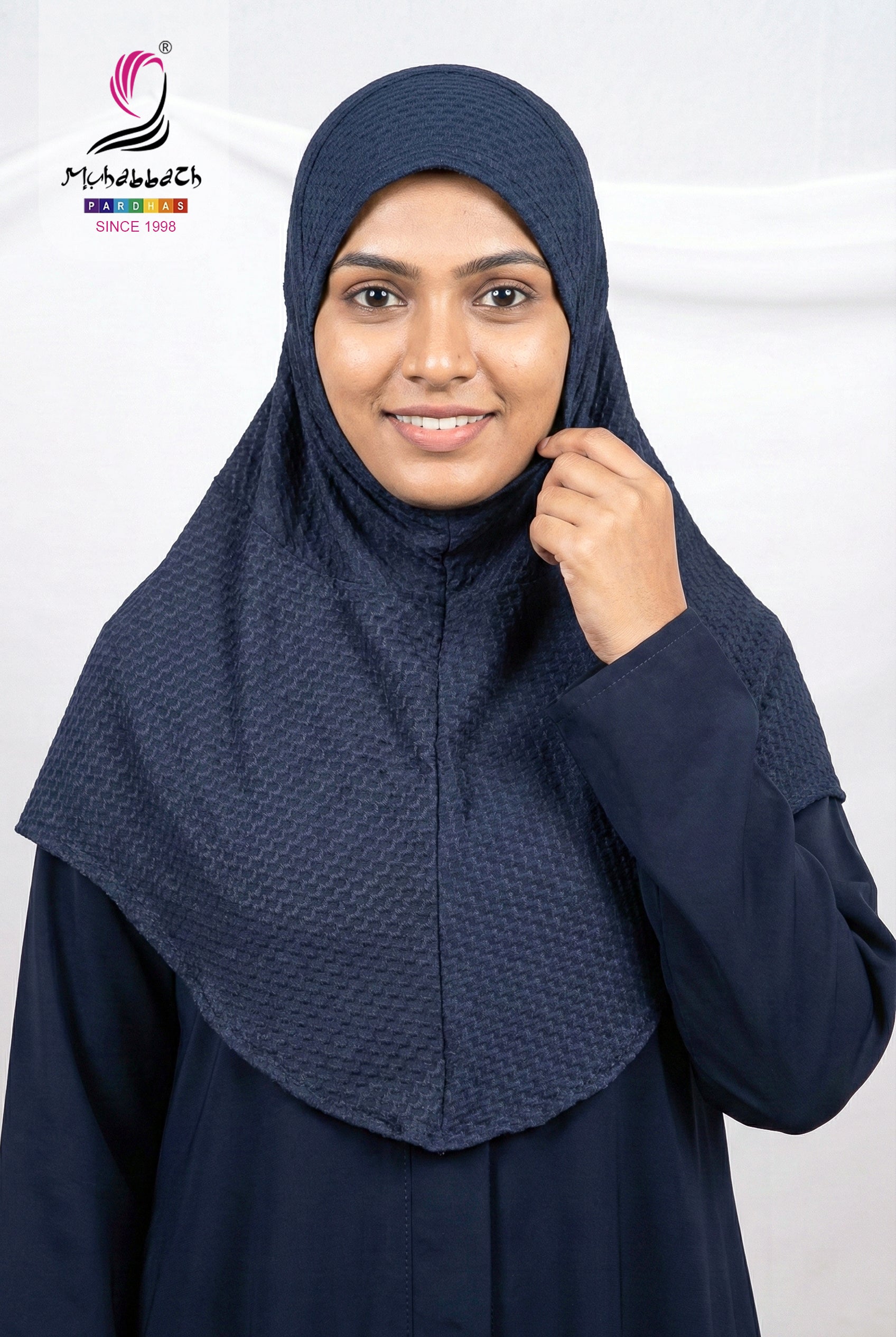 Hijab – Geometrical Pattern 4-Way Stretch (Classic Navy)